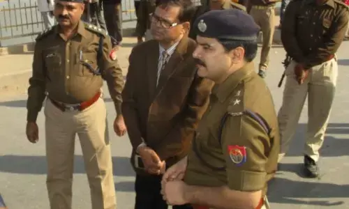 गाजियाबाद पुलिस की बड़ी कार्यवाही, 1 ही दिन में खोली दी 106 आदतन अपराधियों की हिस्ट्रीशीट गाजियाबाद पुलिस की बड़ी कार्यवाही, 1 ही दिन में खोली दी 106 आदतन अपराधियों की हिस्ट्रीशीट