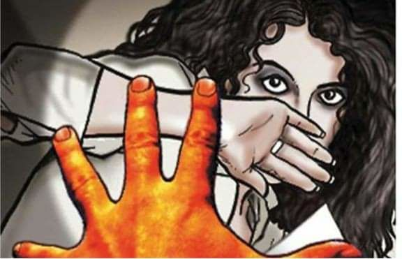 यूपी के लोनी में छेड़खानी से तंग आकर छात्रा ने छोड़ी पढ़ाई यूपी के लोनी में छेड़खानी से तंग आकर छात्रा ने छोड़ी पढ़ाई