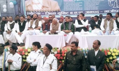 बहन मायावती के जन्मदिन पर दिखी गठबंधन की झलक, अंसारी बंधुओं ने भीड़ जुटाकर कराया ताकत का एहसास बहन मायावती के जन्मदिन पर दिखी गठबंधन की झलक, अंसारी बंधुओं ने भीड़ जुटाकर कराया ताकत का एहसास