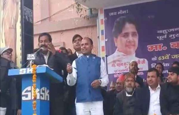 Ex विधायक बोले, भाजपाइयों को गिरा गिरा कर इतना पीटेंगे कि इनको ... Ex विधायक बोले, भाजपाइयों को गिरा गिरा कर इतना पीटेंगे कि इनको ...