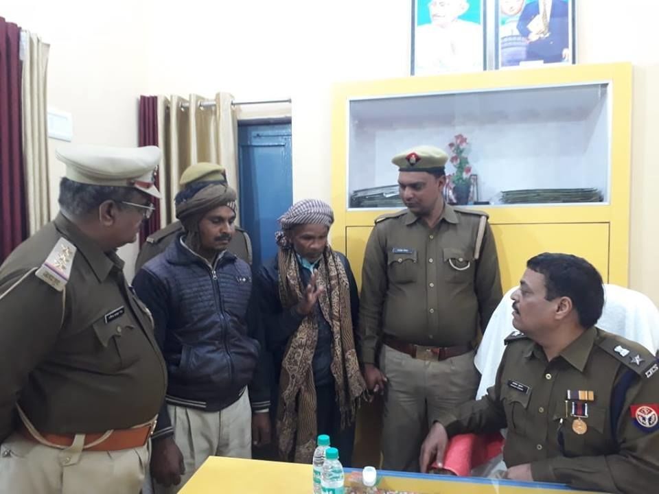 कासगंज एसपी ने किया महिला की हत्या का खुलासा, आरोपी भेजा जेल कासगंज एसपी ने किया महिला की हत्या का खुलासा, आरोपी भेजा जेल
