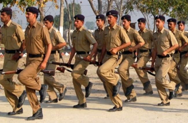 यूपी पुलिस में 12वीं पास के लिए पांच हजार वैकेंसी, वेतन 69000  हजार तक मिलेगा