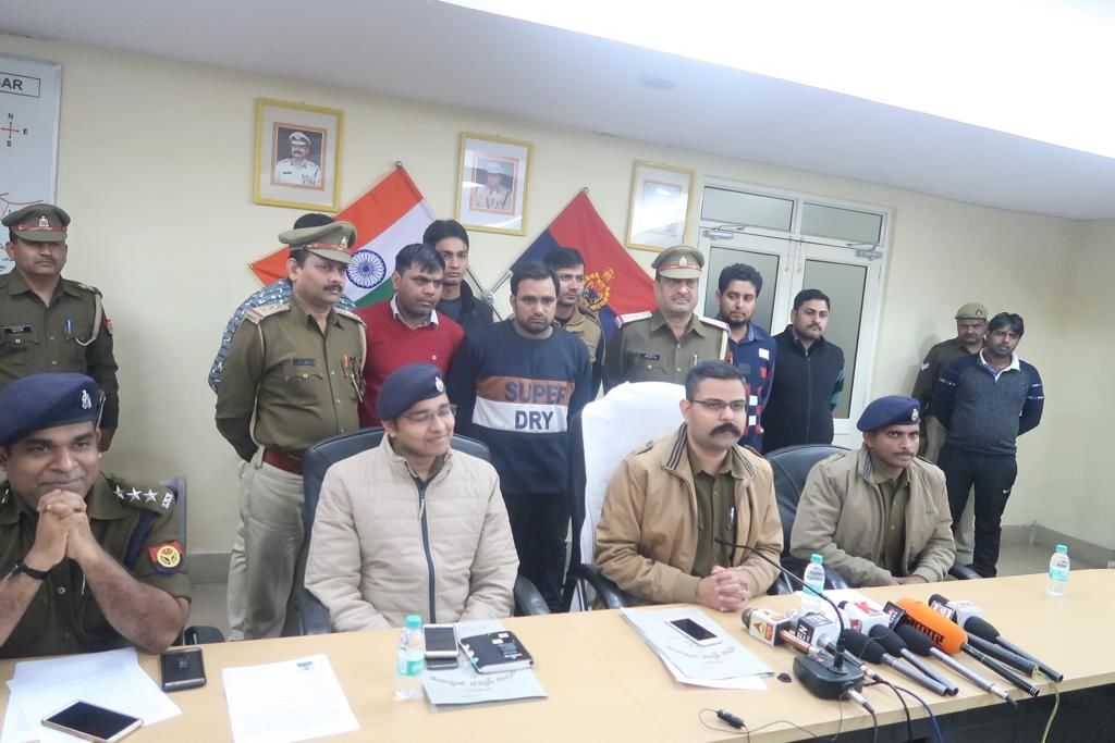 नोएडा पुलिस ने किया महिला की हत्या का तीन दिन में खुलासा, आरोपी गिरफ्तार कर भेजा जेल