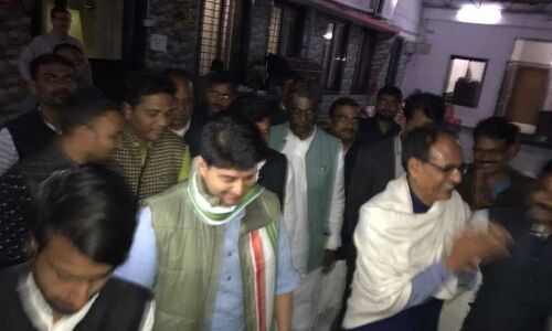 ज्योतिरादित्य सिंधिया और शिवराज सिंह की मुलाकात की असली बात आई सामने ज्योतिरादित्य सिंधिया और शिवराज सिंह की मुलाकात की असली बात आई सामने