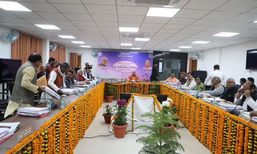 यूपी कैबिनेट की पहली बैठक कुंभ मेला में शुरू, योगी ने रचा इतिहास यूपी कैबिनेट की पहली बैठक कुंभ मेला में शुरू, योगी ने रचा इतिहास