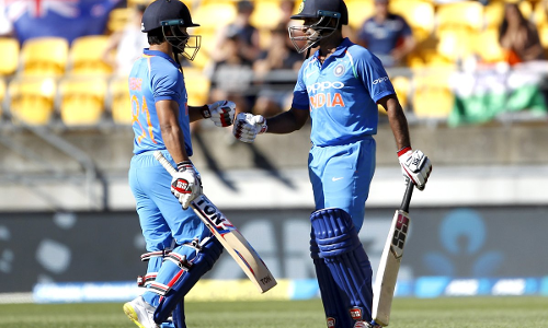 Ind vs NZ 5thODI LIVE : पंड्या की विस्फोटक बल्लेबाजी, भारत 250 रन के करीब