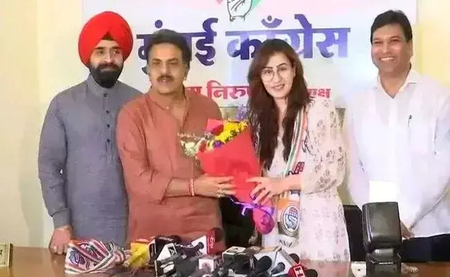 कांग्रेस में शामिल हुईं बिग बॉस 11 की विनर शिल्पा शिंदे, अंगूरी भाभी से मिली थी पहचान कांग्रेस में शामिल हुईं बिग बॉस 11 की विनर शिल्पा शिंदे, अंगूरी भाभी से मिली थी पहचान