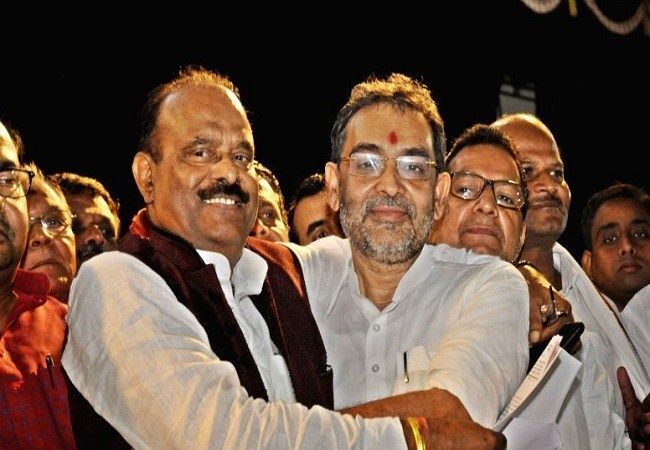 बिहार में उपेंद्र की पार्टी में मचा वबाल, टूट गई पार्टी बिहार में उपेंद्र की पार्टी में मचा वबाल, टूट गई पार्टी