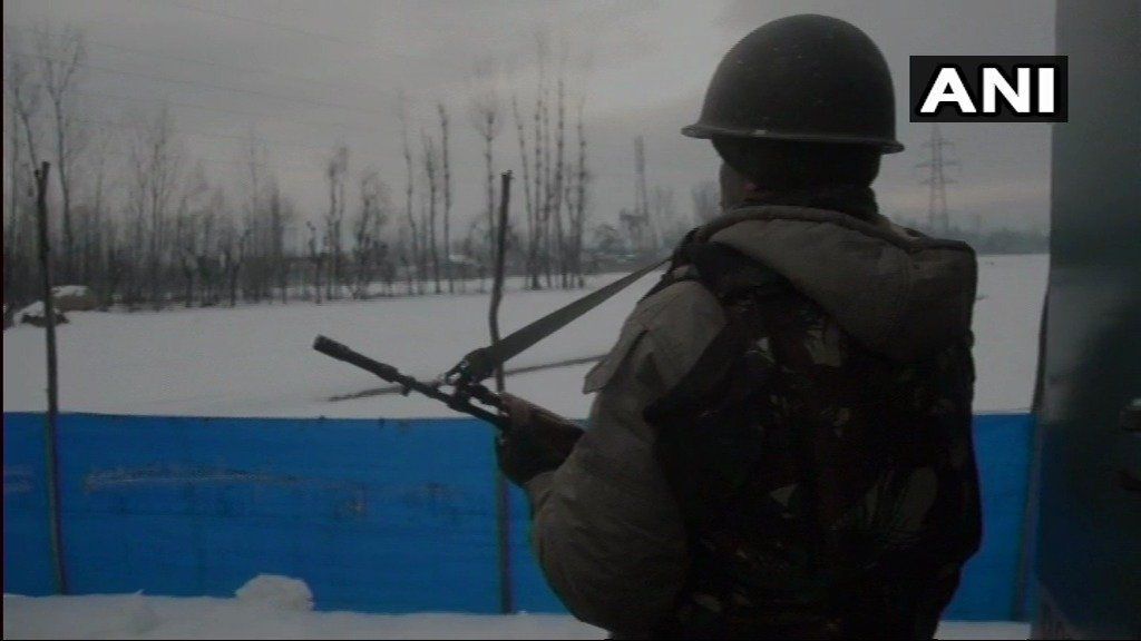 जम्मू-कश्मीर : कुलगाम एनकाउंटर में सेना ने 5 आतंकियों को किया ढेर