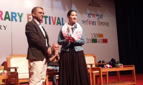 बॉलीवुड अभिनेत्री मनीषा कोईराला बनीं तीसरे ब्रह्मपुत्र साहित्य महोत्सव की ख़ास मेहमान