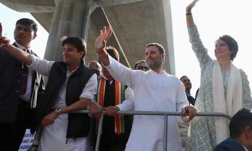 कांग्रेस अध्यक्ष राहुल गांधी ने यूपी में लोकसभा सीटों की सूची जारी की कांग्रेस अध्यक्ष राहुल गांधी ने यूपी में लोकसभा सीटों की सूची जारी की