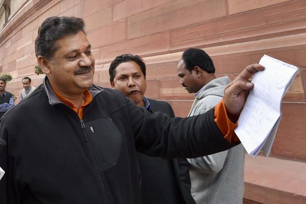 बीजेपी सांसद कीर्ति आजाद 15 को थामेंगे कांग्रेस का हाथ, दरभंगा में करेंगे रोड शो बीजेपी सांसद कीर्ति आजाद 15 को थामेंगे कांग्रेस का हाथ, दरभंगा में करेंगे रोड शो