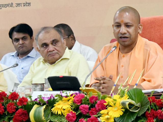 यूपी मे आईएएस ऑफिसर तबादला एक्सप्रेस तैयार, सिग्नल मिलते ही रवाना