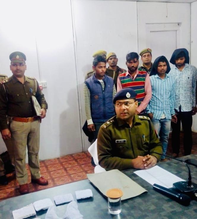 16 फ़रवरी की रात हुई लूट का 4 घण्टे के भीतर हुआ ख़ुलासा, एसपी अजय कुमार ने दिया पुलिस टीम को 20 हजार का नकद इनाम