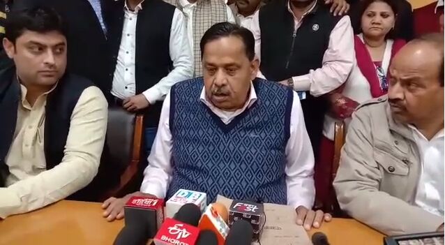 भारत के सामने एक घण्टे भी नही ठहर सकता पाकिस्तान--नसीमुद्दीन सिद्दीकी भारत के सामने एक घण्टे भी नही ठहर सकता पाकिस्तान--नसीमुद्दीन सिद्दीकी