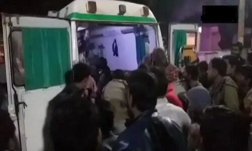 प्रतापगढ़ में बेकाबू ट्रक ने बारातियों को कुचला, 15 की मौत और 35 घायल