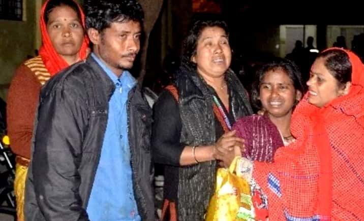 पिकअप की टक्कर से तीन की मौत, चार घायल