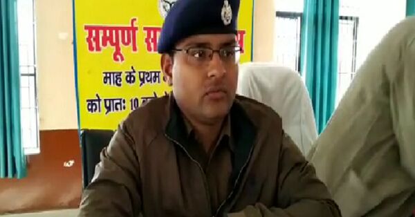 बरेली में बीजेपी पार्षद के समर्थकों ने सैनिक के घर पर बोला हमला, पुलिस ने सैनिक को भेज दिया जेल
