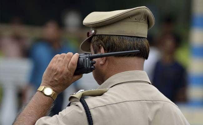 कश्मीरियों पर हमले के लिए पश्चिम बंगाल में 40 लोग गिरफ्तार कश्मीरियों पर हमले के लिए पश्चिम बंगाल में 40 लोग गिरफ्तार