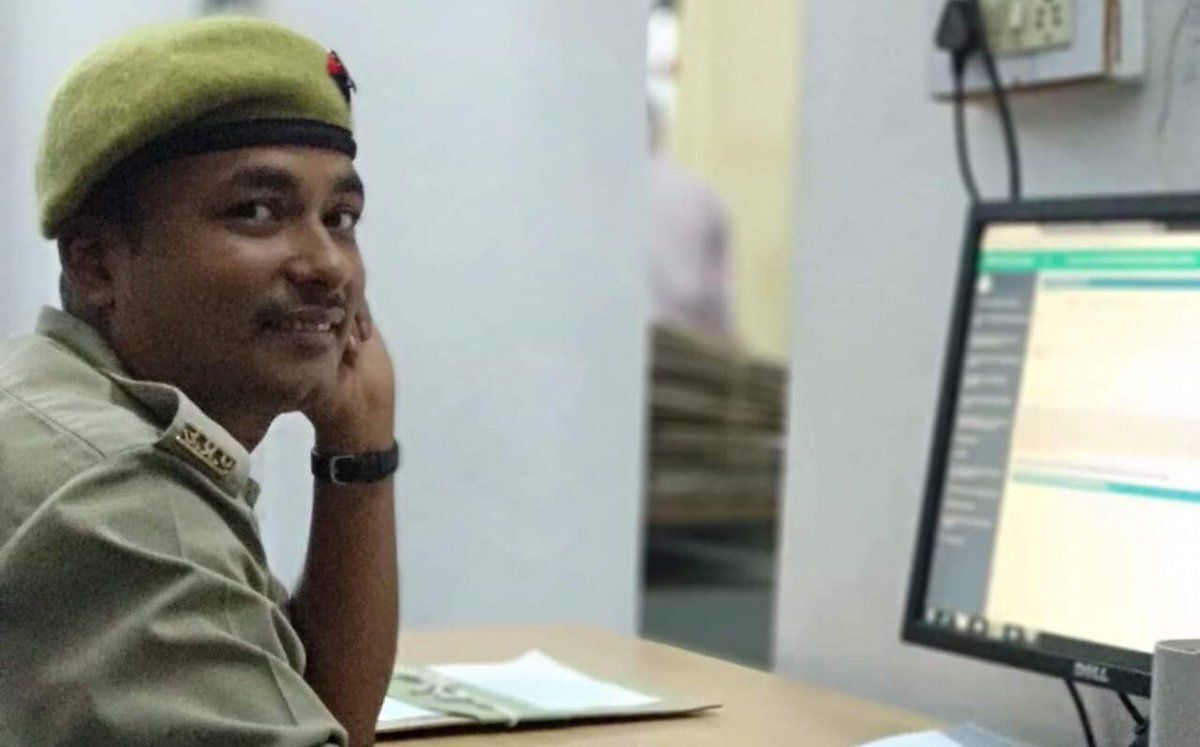 यूपी पुलिस में 14 साल से कर रहे थे कॉन्स्टेबल की नौकरी, अब बने उप जिलाधिकारी यूपी पुलिस में 14 साल से कर रहे थे कॉन्स्टेबल की नौकरी, अब बने उप जिलाधिकारी