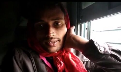 ट्रेन यात्रियों से वसूली करता महिलाओ का गैंग