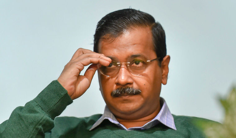 एयर स्ट्राइक के बाद केजरीवाल ने टाली भूख हड़ताल, कहा- हम देश के साथ खड़े हैं एयर स्ट्राइक के बाद केजरीवाल ने टाली भूख हड़ताल, कहा- हम देश के साथ खड़े हैं