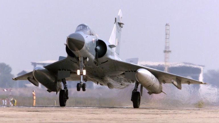 LIVE : भारत का पाकिस्तान को मुंहतोड़ जवाब, सीमा लांघने वाले F16 विमान को किया ढेर LIVE : भारत का पाकिस्तान को मुंहतोड़ जवाब, सीमा लांघने वाले F16 विमान को किया ढेर