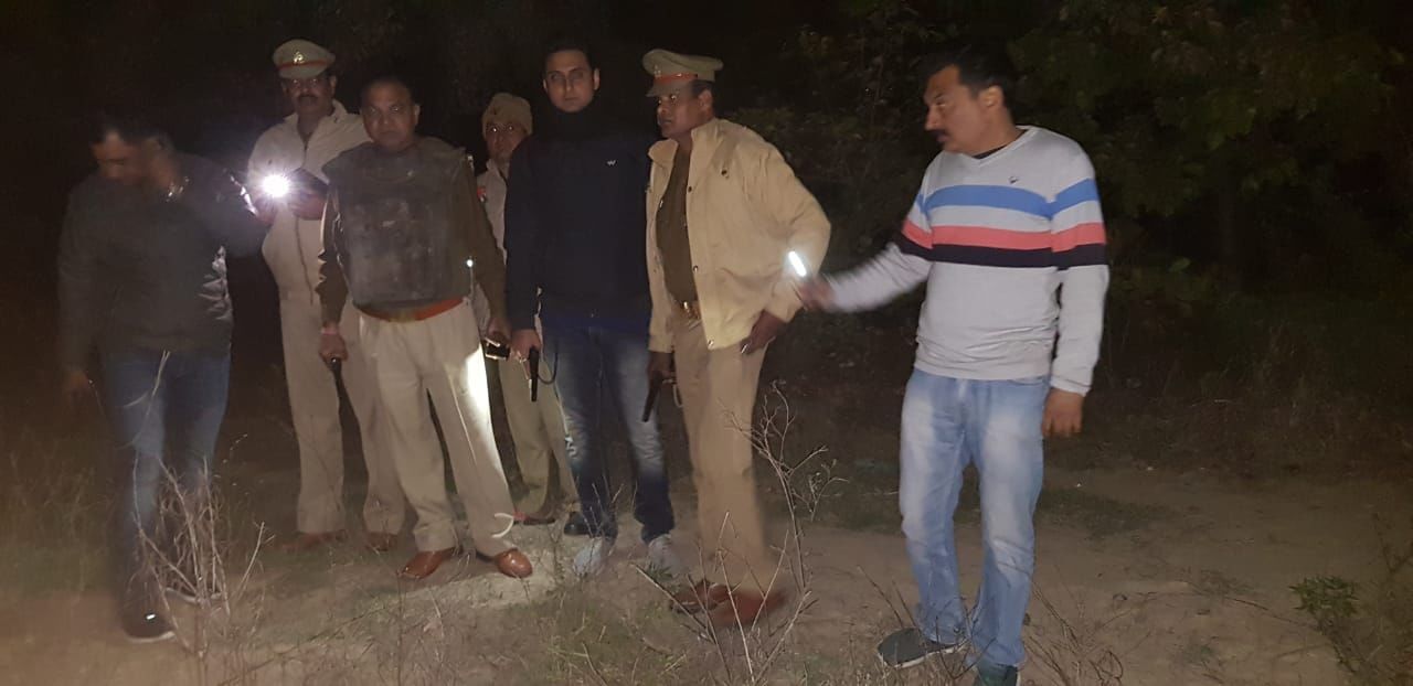 एसएसपी नोएडा के कुशल नेत्रत्व में पुलिस ने कुख्यात बदमाशों को मुठभेड़ के दौरान पकड़ा