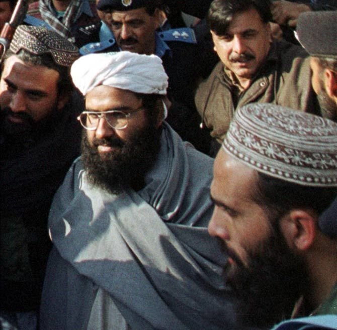पाकिस्तान ने मसूद अजहर का भाई किया गिरफ्तार, प्रतिबंधित संगठनों के 44 सदस्यों को भी किया गिरफ्तार