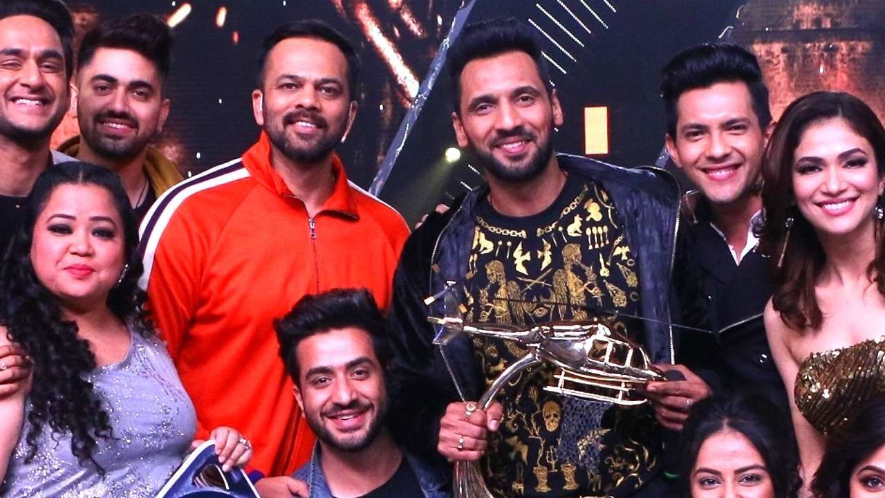 पुनीत पाठक बने खतरों के खिलाड़ी 9 के विजेता, आदित्य नारायण से थी कड़ी टककर! पुनीत पाठक बने खतरों के खिलाड़ी 9 के विजेता, आदित्य नारायण से थी कड़ी टककर!