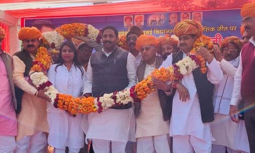 बसपा विधायक का झुंडपुरा गांव में जोरदार स्वागत