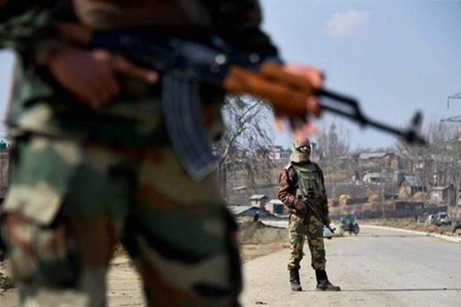 जम्मू-कश्मीरः नौशेरा में आतंकियों से मुठभेड़, सेना के 2 जवान शहीद