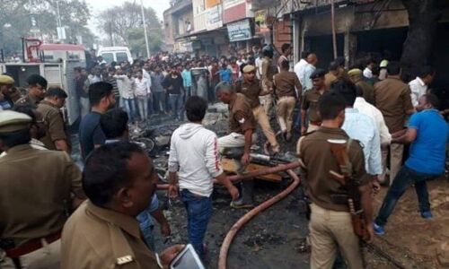 आजमगढ़ में बड़ा हादसा : पटाखा की दुकान में भीषण आग, चार की मौत, कई घायल आजमगढ़ में बड़ा हादसा : पटाखा की दुकान में भीषण आग, चार की मौत, कई घायल