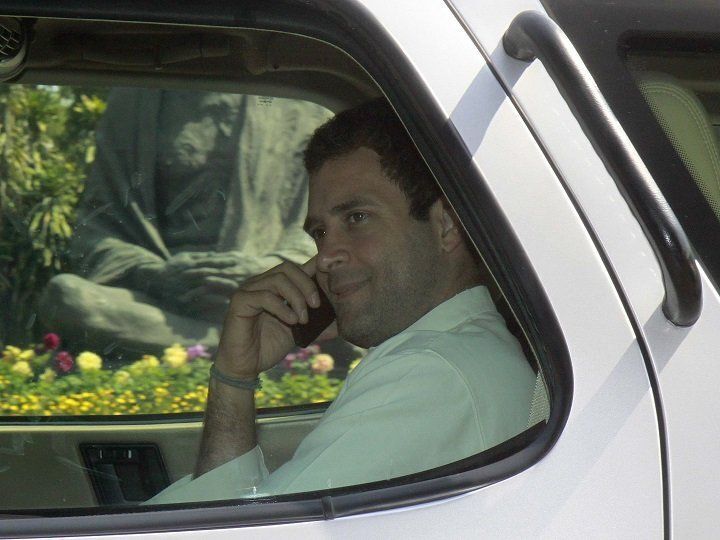 महागठबंधन को बचाने के लिए राहुल गांधी ने किया तेजस्वी यादव को फोन और किया ये बड़ा फैसला महागठबंधन को बचाने के लिए राहुल गांधी ने किया तेजस्वी यादव को फोन और किया ये बड़ा फैसला