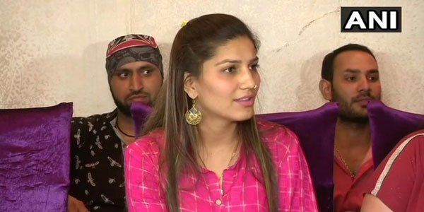 कांग्रेस का दावा- झूठ बोल रही हैं सपना चौधरी, आप भी देखिए- सदस्यता फॉर्म और रसीद? क्या है हकीकत कांग्रेस का दावा- झूठ बोल रही हैं सपना चौधरी, आप भी देखिए- सदस्यता फॉर्म और रसीद? क्या है हकीकत