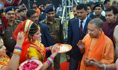 तबाही का नाम कांग्रेस है इसे मत आने दीजिये - योगी आदित्यनाथ तबाही का नाम कांग्रेस है इसे मत आने दीजिये - योगी आदित्यनाथ