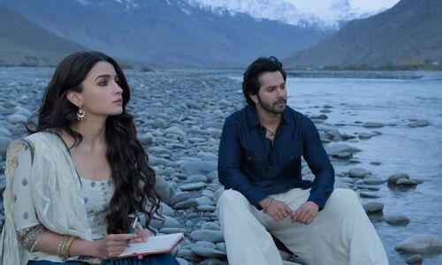 #KalankTitleTrack : कलंक का टाइटल ट्रैक हुआ रिलीज, गाने में दिखीं आलिया-वरुण की खूबसूरत लव स्टोरी