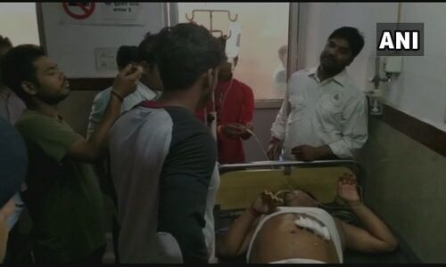 बिहार में बेखौफ बदमाश, बीजेपी नेता को मारी गोली, गंभीर हालत में अस्पताल में भर्ती बिहार में बेखौफ बदमाश, बीजेपी नेता को मारी गोली, गंभीर हालत में अस्पताल में भर्ती