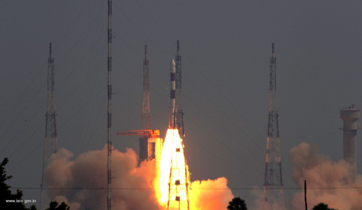 ISRO ने अंतरिक्ष में भेजा पीएसएलवी C-45, EMISAT और 28 विदेशी सैटलाइट्स को किया लॉन्च