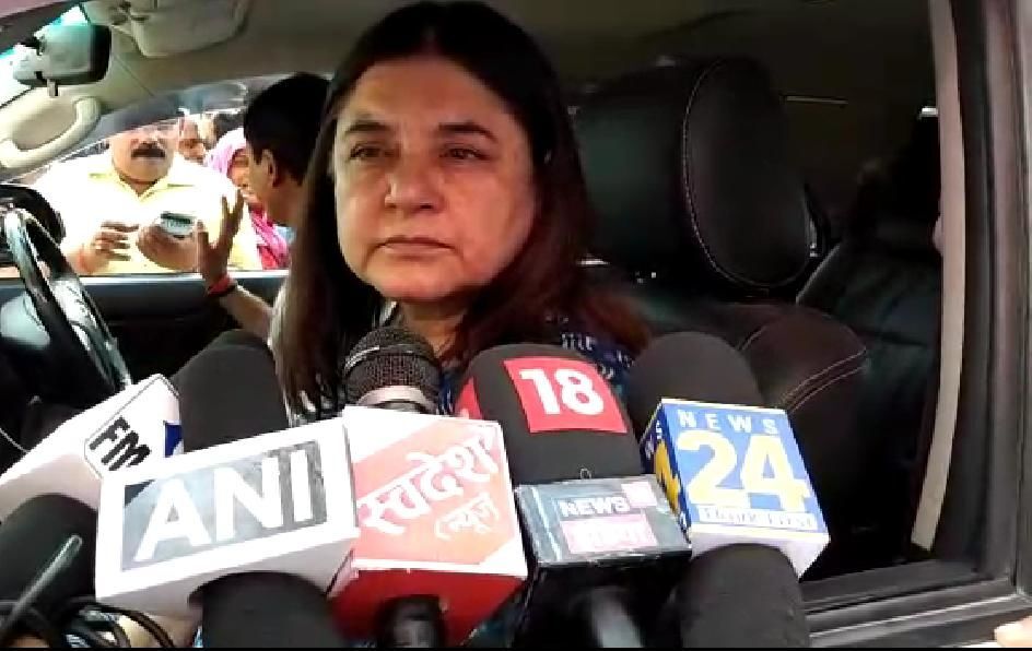 मैने पति की मौत के बाद उनका नाम जिंदा रखने के लिए सेवा का रास्ता चुना, और ये शेखचिल्ली बोलते है हम 72000 देंगे - मेनका गाँधी मैने पति की मौत के बाद उनका नाम जिंदा रखने के लिए सेवा का रास्ता चुना, और ये शेखचिल्ली बोलते है हम 72000 देंगे - मेनका गाँधी