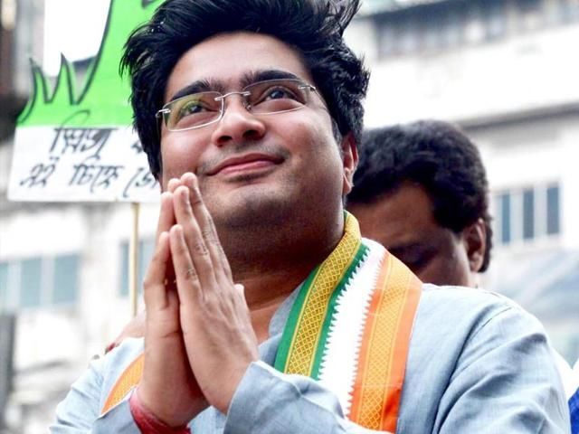 कोलकाता: अभिषेक बनर्जी की सीट पर बीजेपी ने क्यों उतारा कमजोर उम्मीदवार? कोलकाता: अभिषेक बनर्जी की सीट पर बीजेपी ने क्यों उतारा कमजोर उम्मीदवार?
