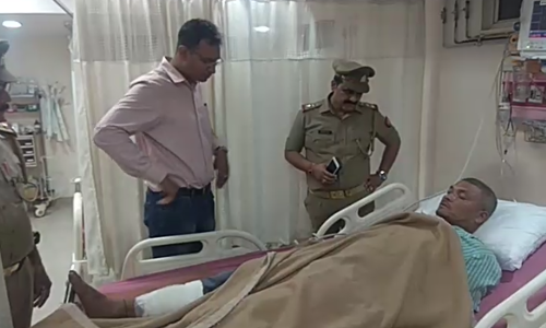 गाजियाबाद पुलिस ने ऑटो लिफ्टर गैंग के पांच बदमाशों को मुठभेड़ के बाद किया गिरफ्तार, एक घायल एक फरार गाजियाबाद पुलिस ने ऑटो लिफ्टर गैंग के पांच बदमाशों को मुठभेड़ के बाद किया गिरफ्तार, एक घायल एक फरार