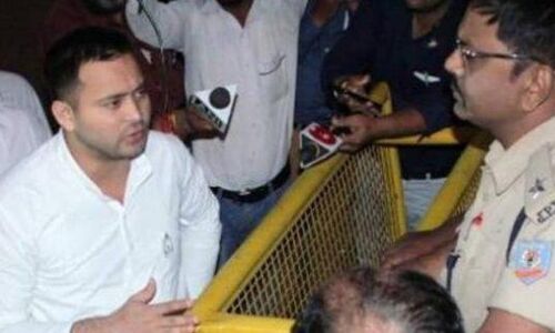 अब तो बीमार बाप से मिलने भी नहीं दिया जा रहा है, कहते कहते रो पड़े तेजस्वी यादव अब तो बीमार बाप से मिलने भी नहीं दिया जा रहा है, कहते कहते रो पड़े तेजस्वी यादव