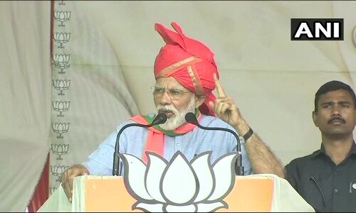 कठुआ में बोले पीएम मोदी, मुफ्ती और अब्दुल्ला जान लें, मैं मोदी हूं, न झुकता हूं न बिकता हूं