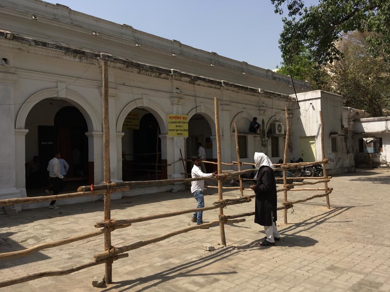 कड़ी सुरक्षा ,बंदोबस्त के बीच प्रयागराज की दोनों ऐतिहासिक सीटों के लिए कल से शुरू होगा नामांकन कड़ी सुरक्षा ,बंदोबस्त के बीच प्रयागराज की दोनों ऐतिहासिक सीटों के लिए कल से शुरू होगा नामांकन