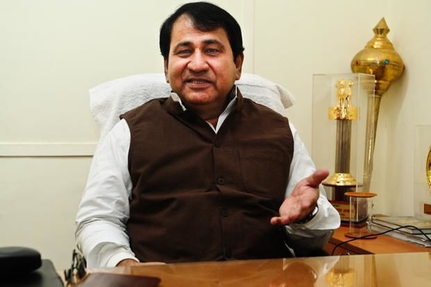 बिहार में विपक्षी दलों के महागठबंधन को बड़ा झटका, शकील अहमद मधुबनी सीट से निर्दलीय ठोकेंगे ताल