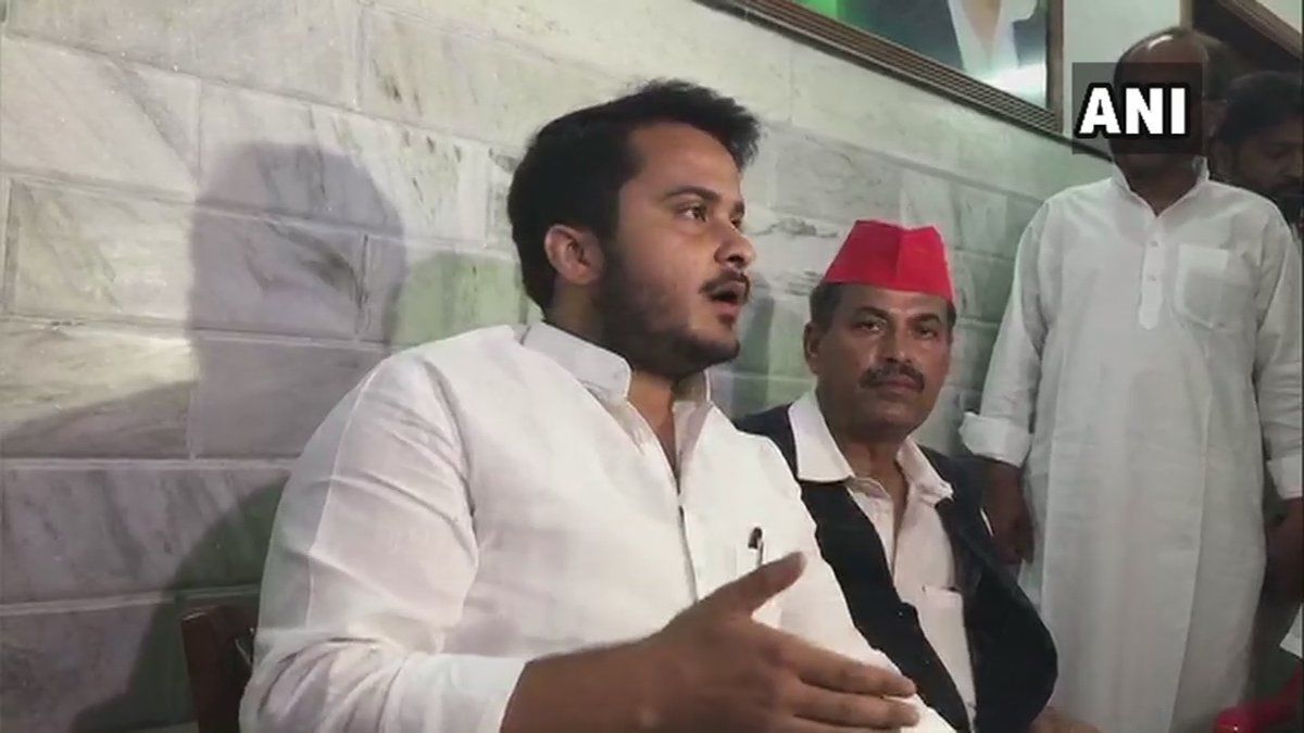 आजम पर लगे बैन पर बेटे अब्दुल्ला का बयान, कहा- मुस्लिम होने के चलते लगाया गया बैन आजम पर लगे बैन पर बेटे अब्दुल्ला का बयान, कहा- मुस्लिम होने के चलते लगाया गया बैन