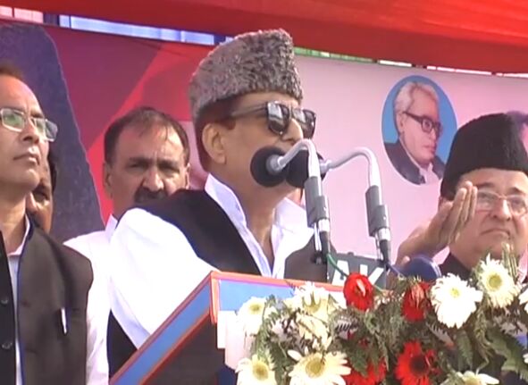 कोई मुझे पिल्ला या हरामजादा कहता हैं कोई गुरेज नहीं, लेकिन अगर इस बार बहके तो तुम्हारे फ्रिज में क्या सब चेक होगा - आज़म खान कोई मुझे पिल्ला या हरामजादा कहता हैं कोई गुरेज नहीं, लेकिन अगर इस बार बहके तो तुम्हारे फ्रिज में क्या सब चेक होगा - आज़म खान