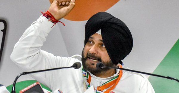 चुनाव आयोग चला नवजोत सिद्धू पर डंडा, अब नहीं कर पायेंगे प्रचार