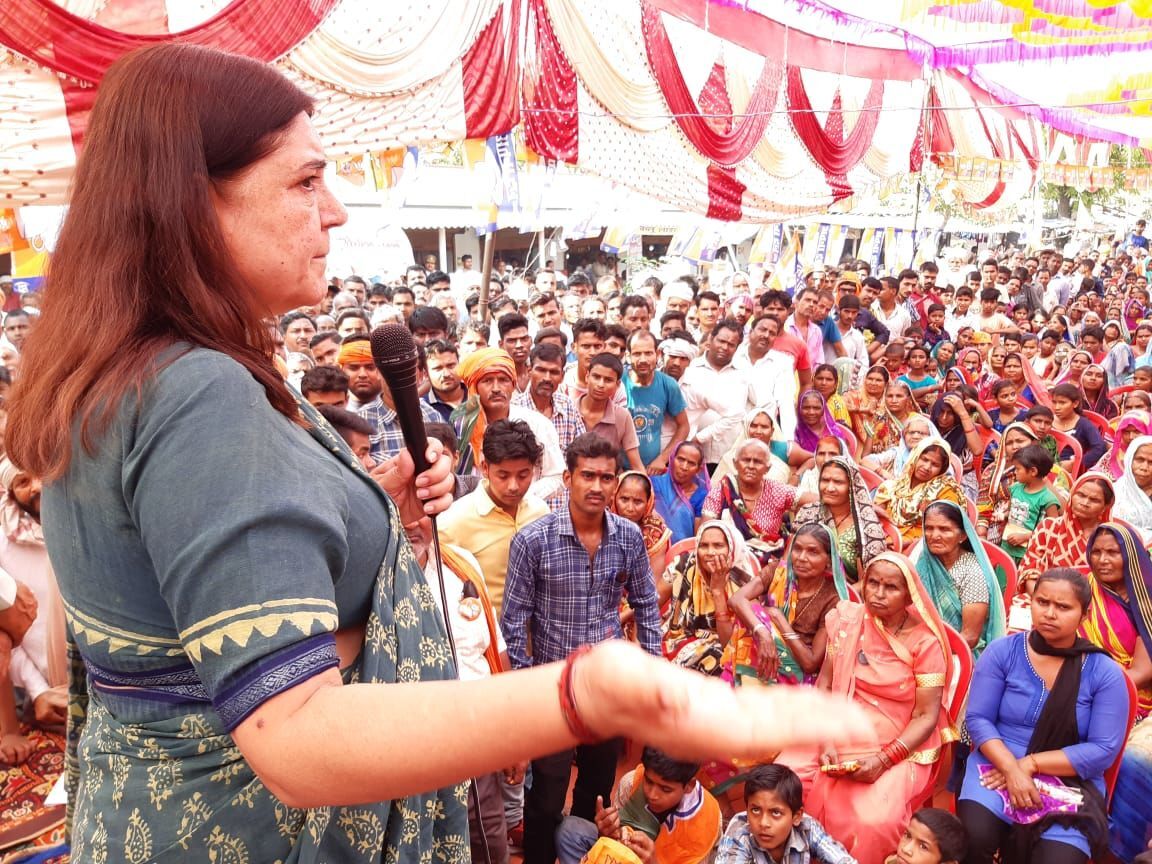 मेनका गाँधी ने निकाली भड़ास मेनका गाँधी ने निकाली भड़ास